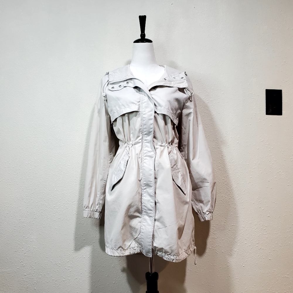 H&M Divided Ivory Rain Jacket with Attached Hoodie Size 8